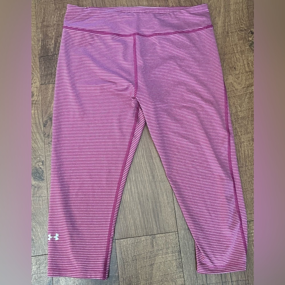 Under Armour crop compression leggings purple stripe Sz large heat gear